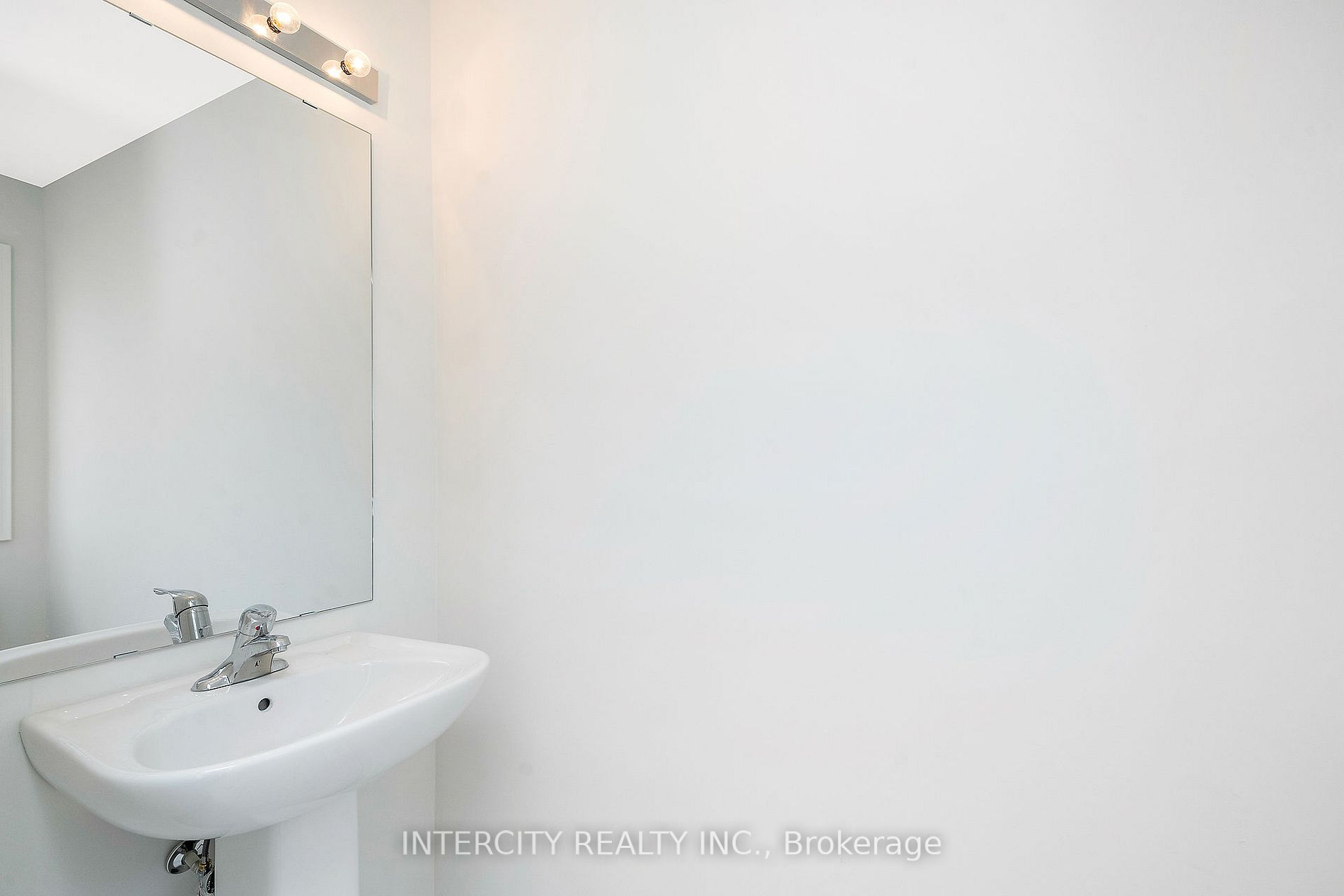 12 Queenpost Dr, #38