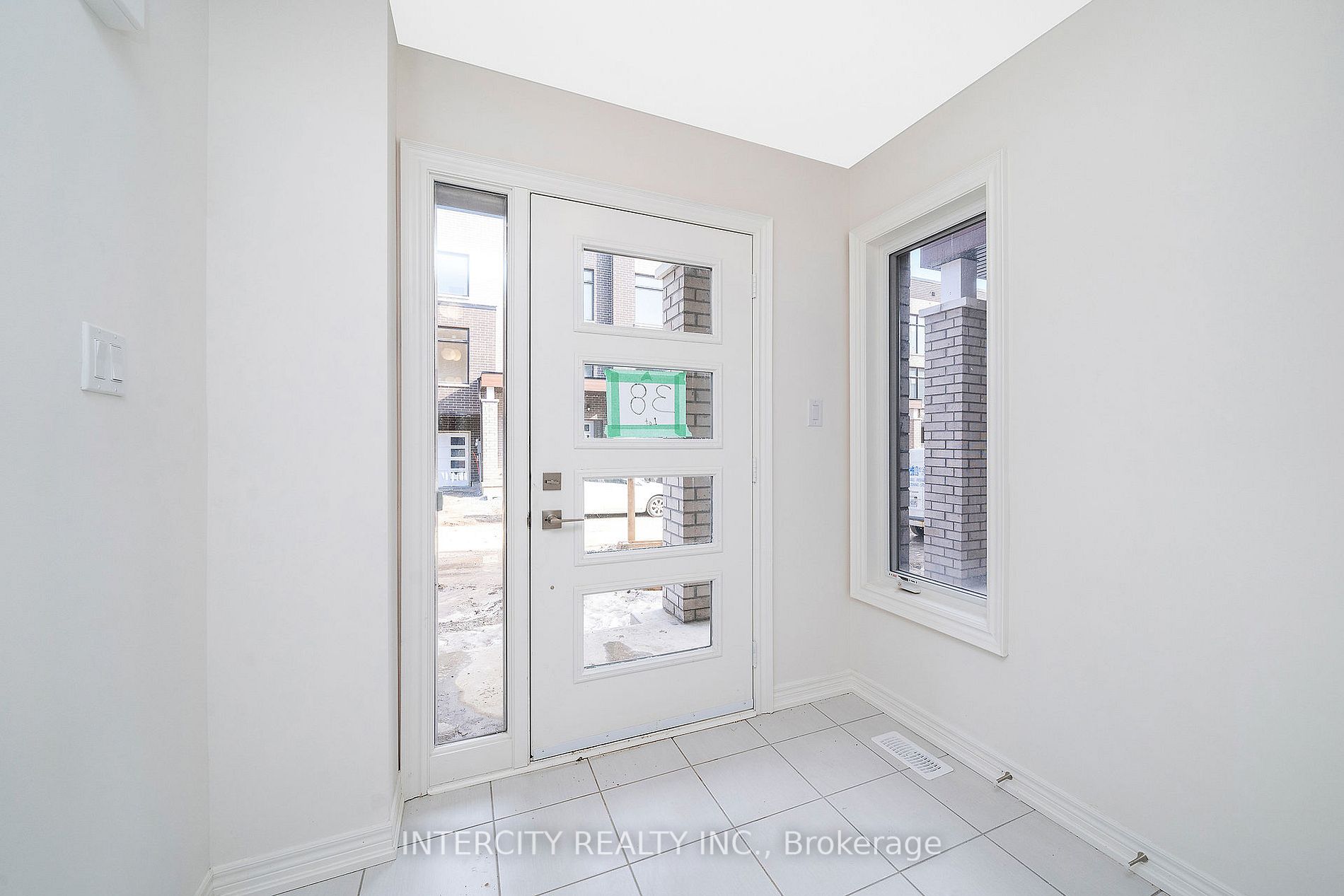 12 Queenpost Dr, #38