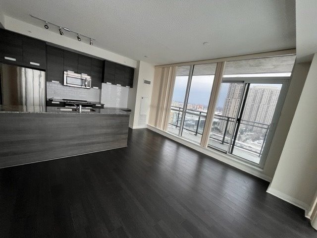 75 Eglinton Avenue W, #1504