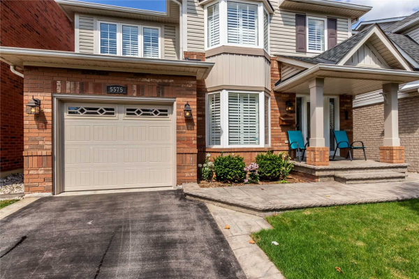 5575 Thorn Lane, Burlington