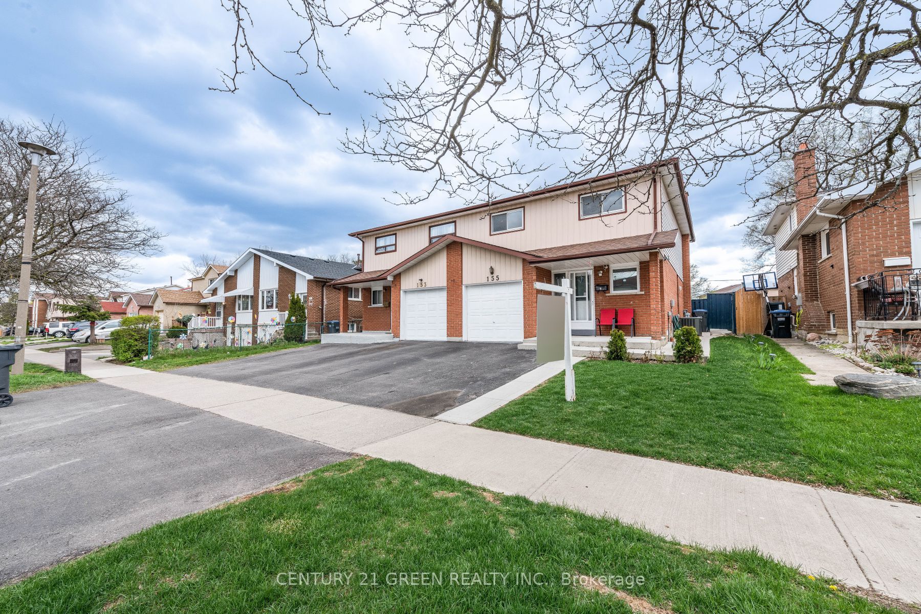 155 Kingswood Dr