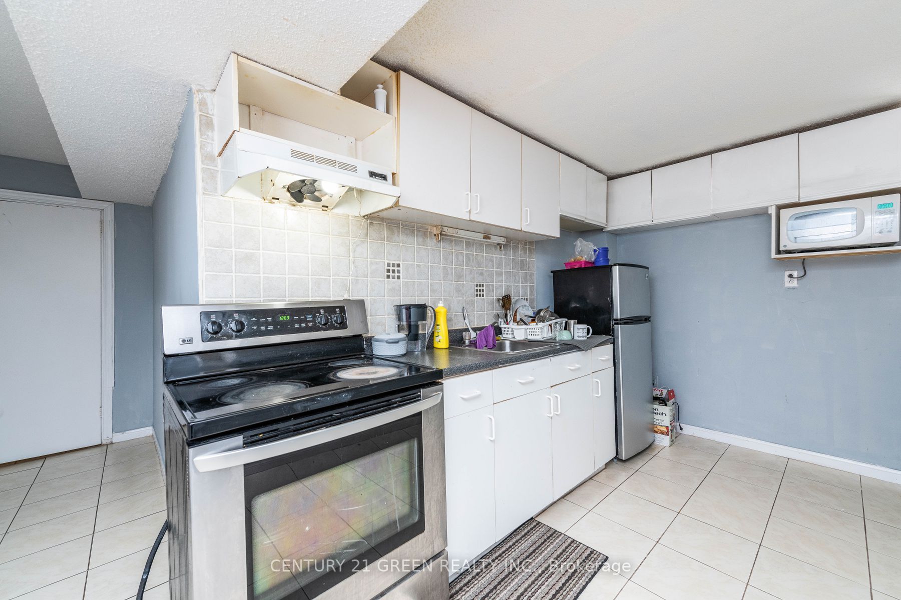 155 Kingswood Dr