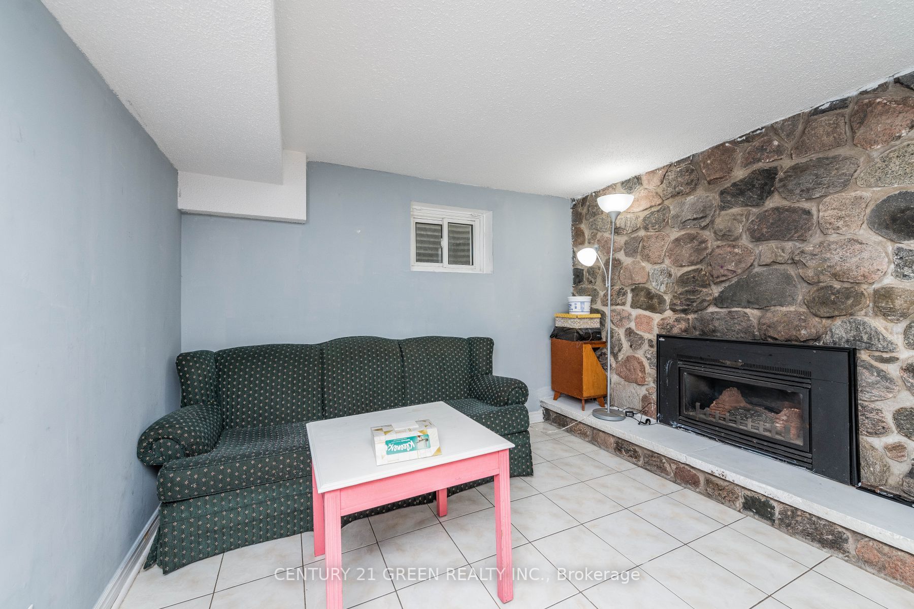 155 Kingswood Dr