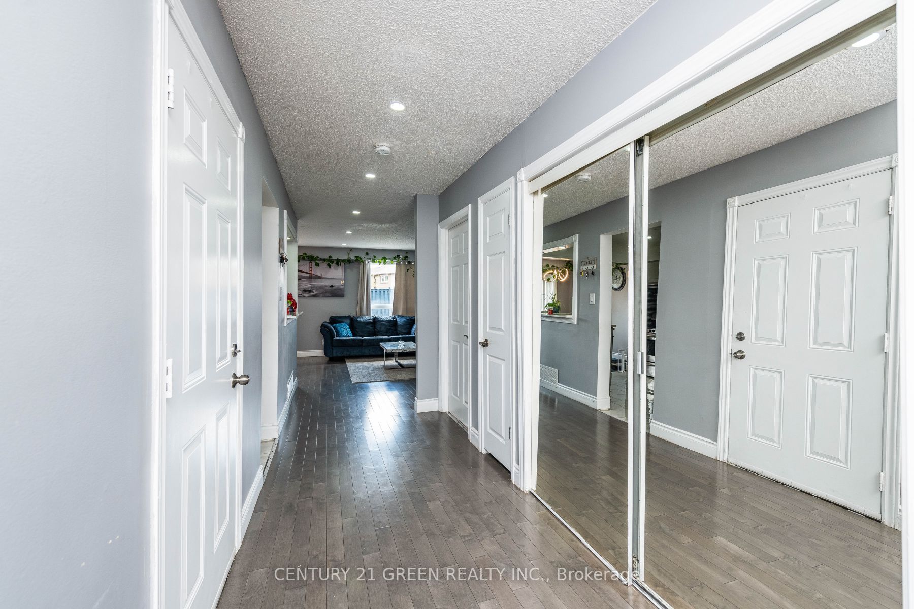 155 Kingswood Dr