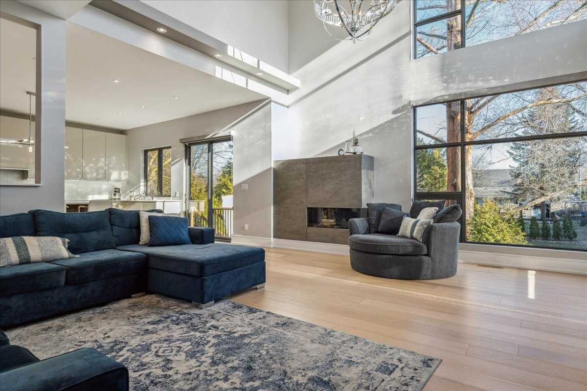 458 Jeanette Dr
