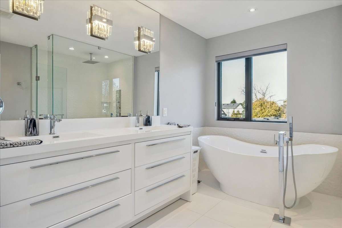 458 Jeanette Dr