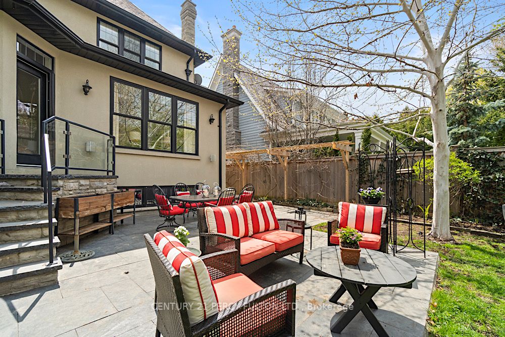 92 QUEEN ANNE Road