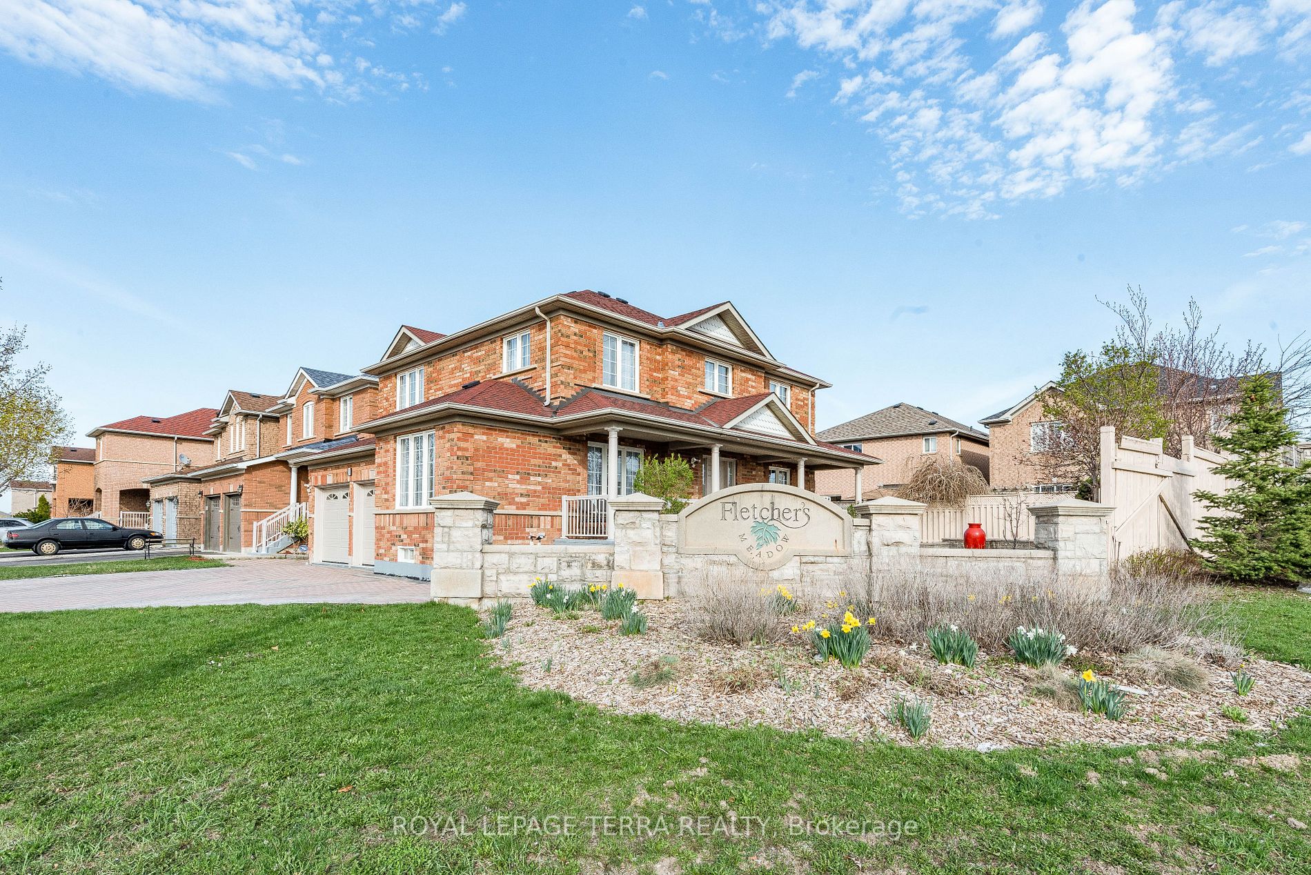 1 Mccrimmon Dr W