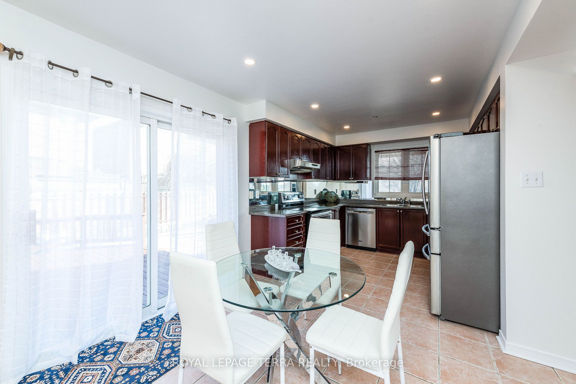 1 Mccrimmon Dr W