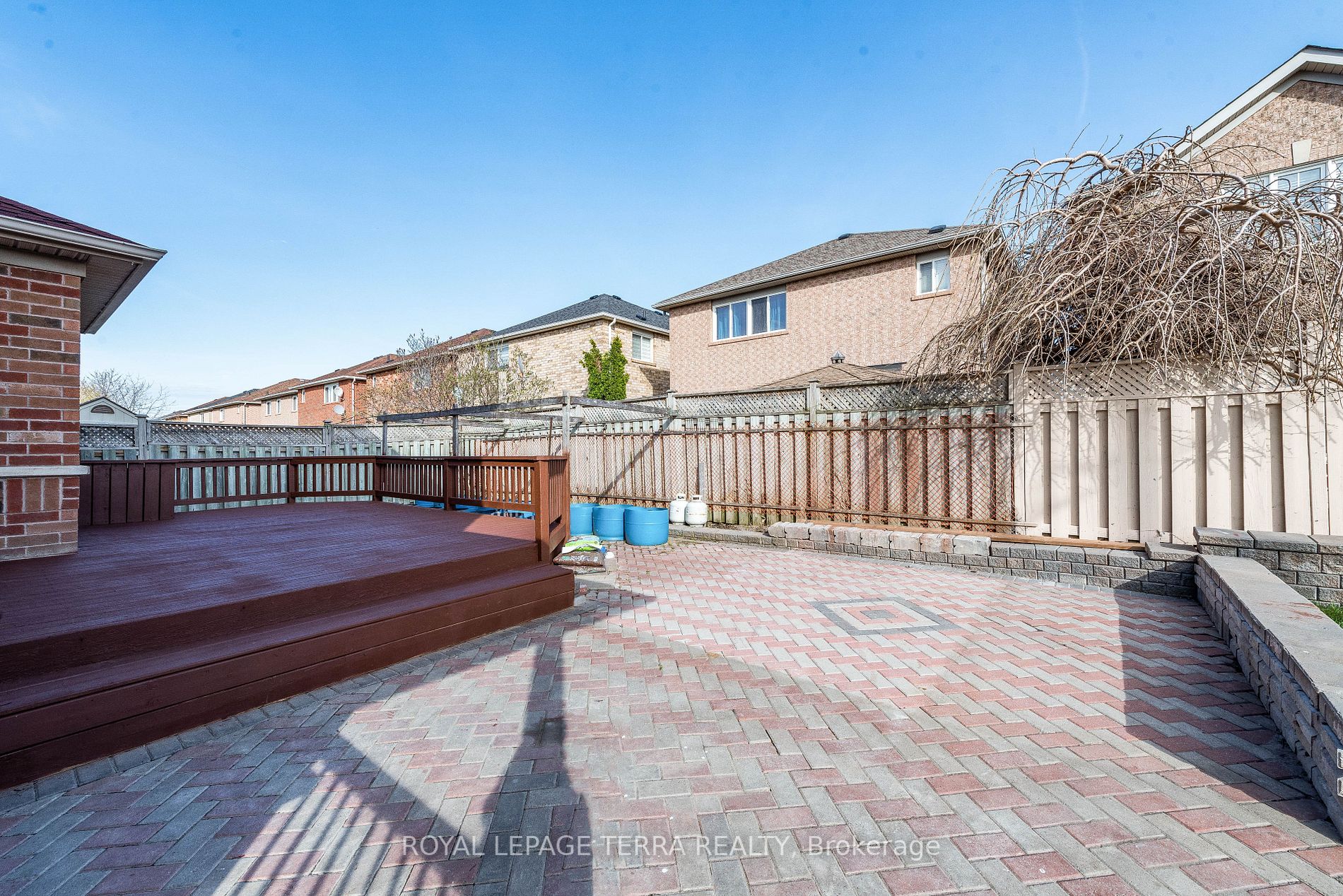 1 Mccrimmon Dr W