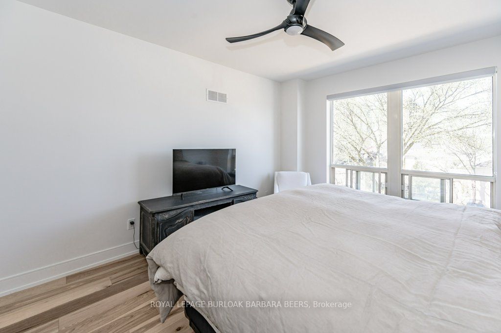 Listing W5921000 - Large Photo # 30