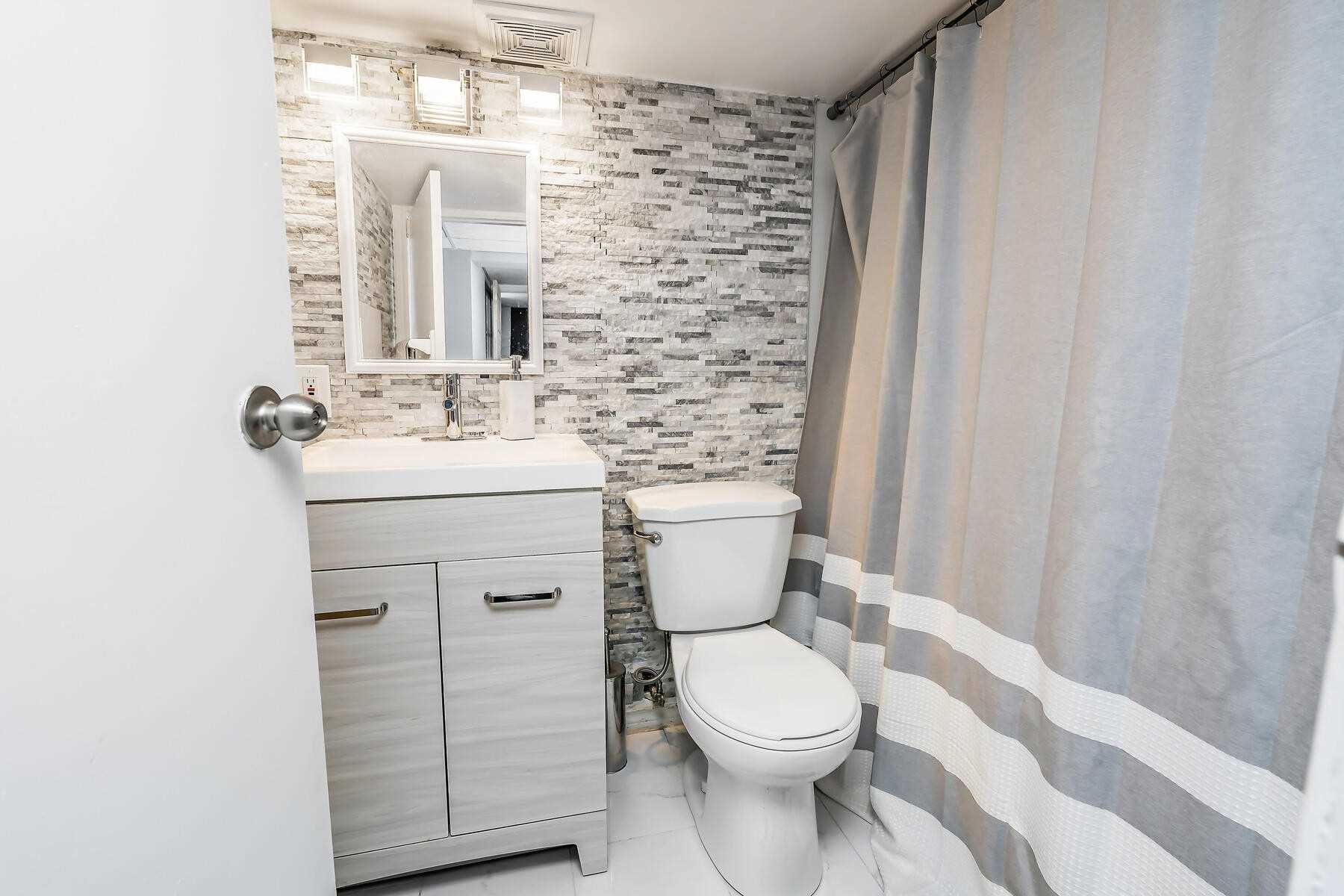 Listing W5921003 - Large Photo # 14