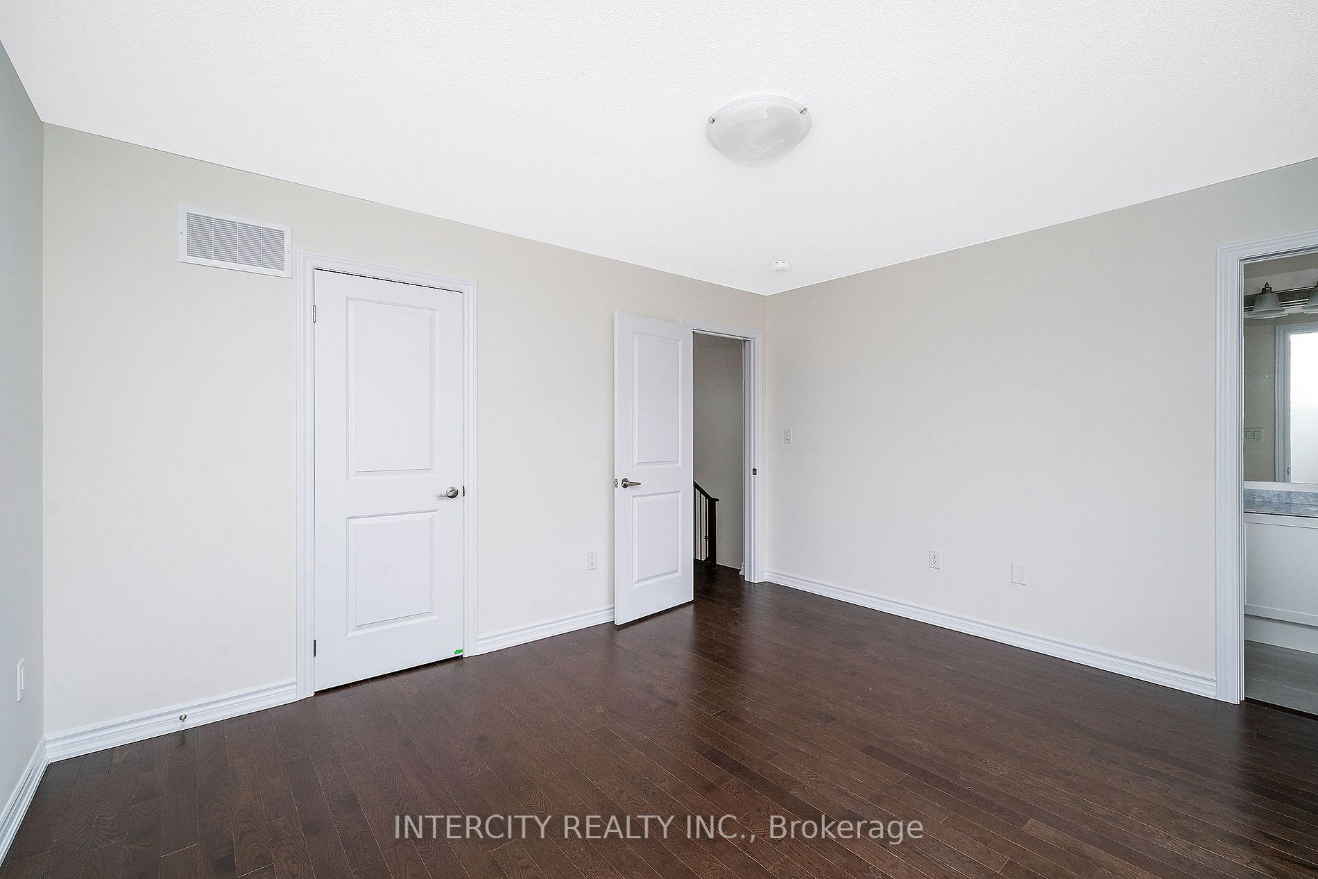 Listing W5921128 - Large Photo # 23