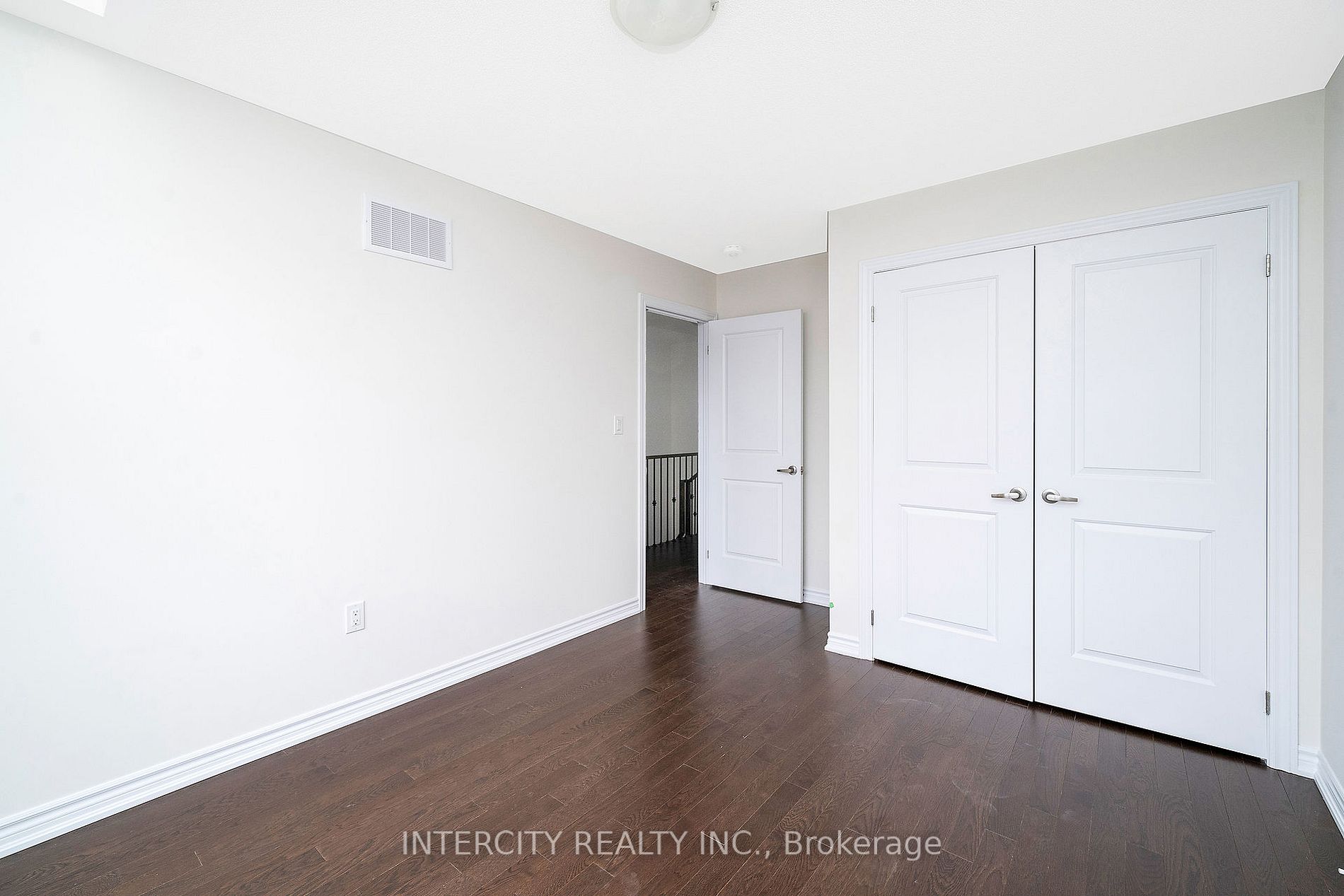 Listing W5921128 - Large Photo # 27