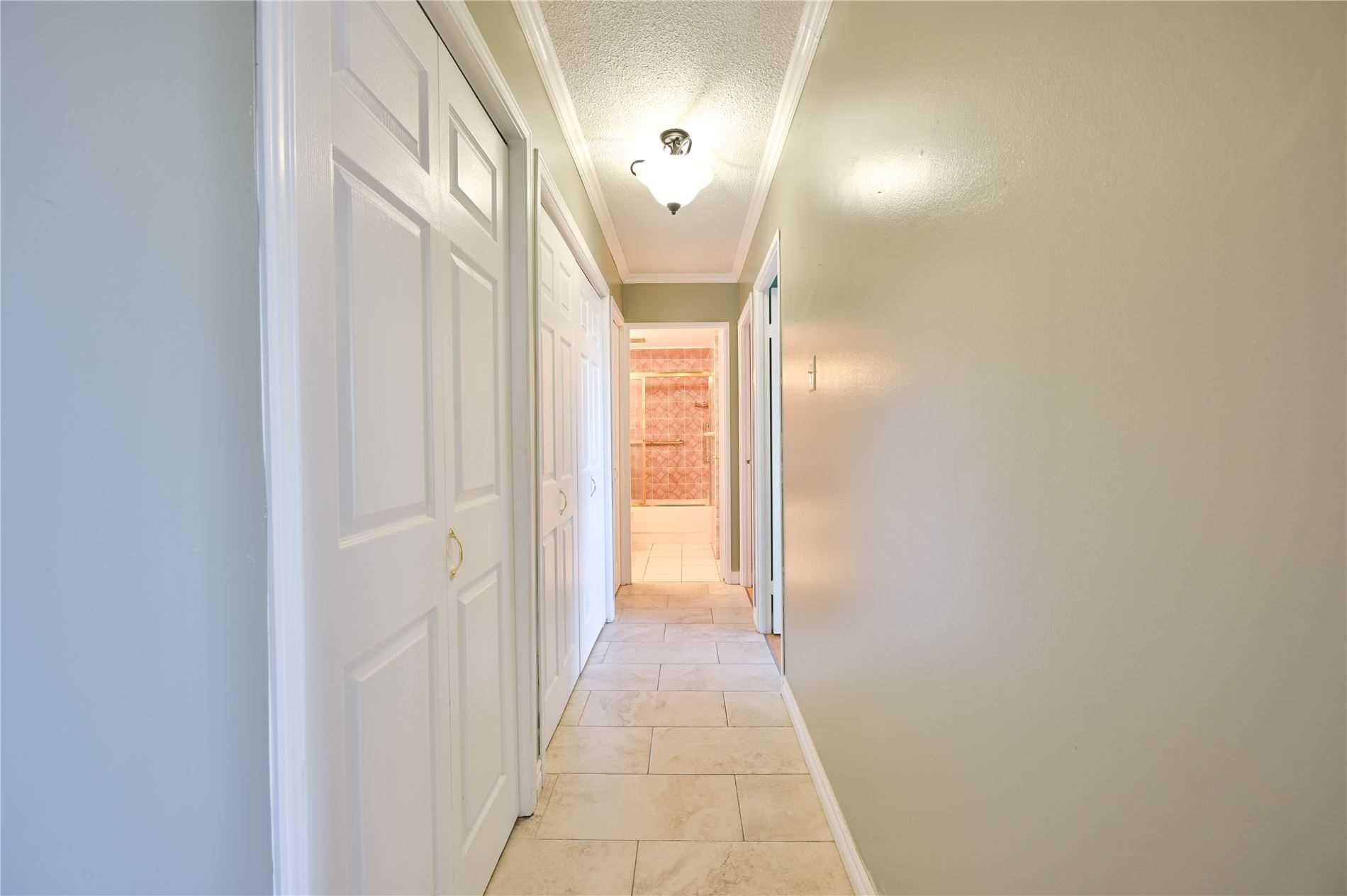 Listing W5921377 - Large Photo # 13