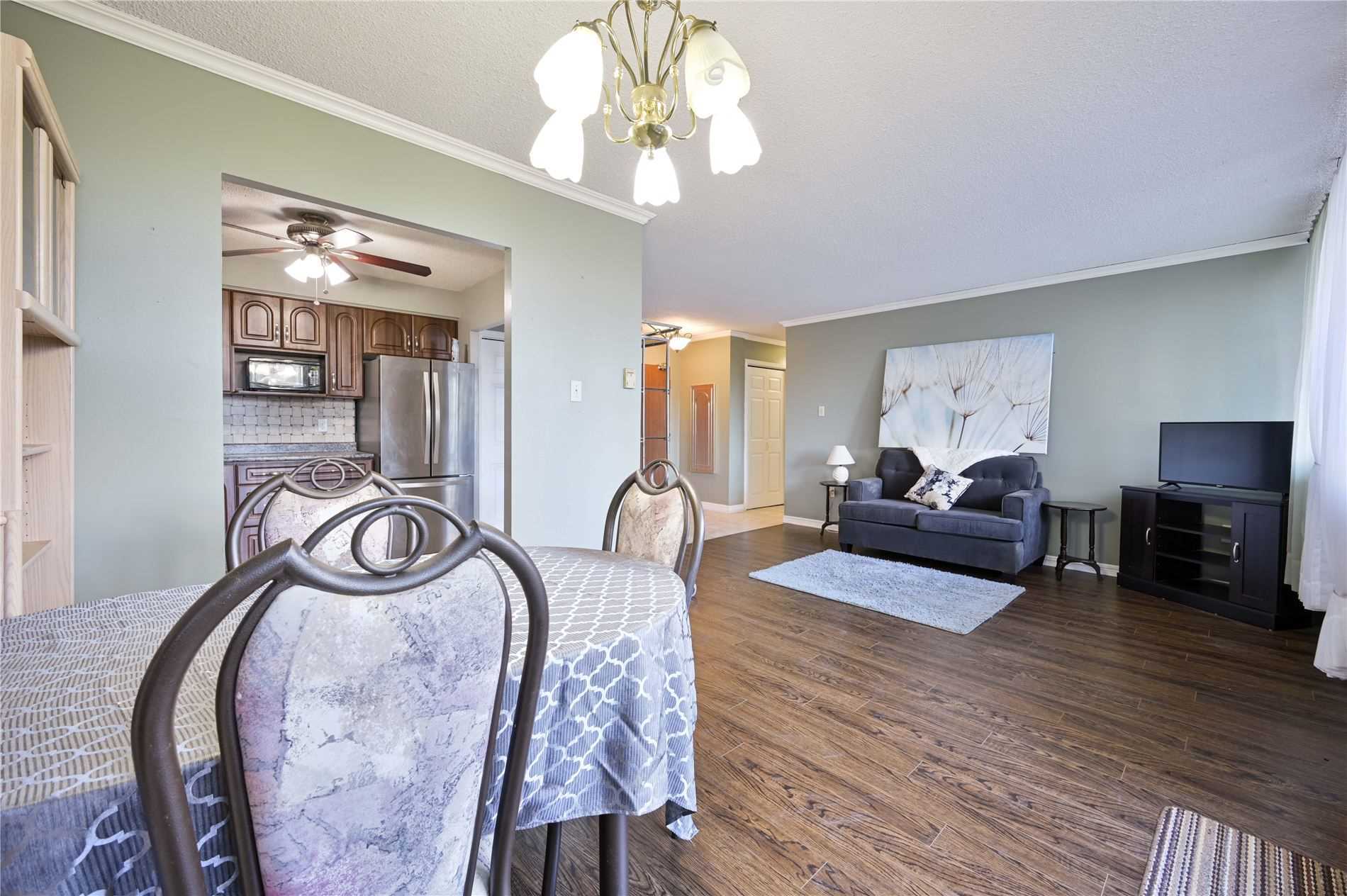 Listing W5921377 - Large Photo # 12