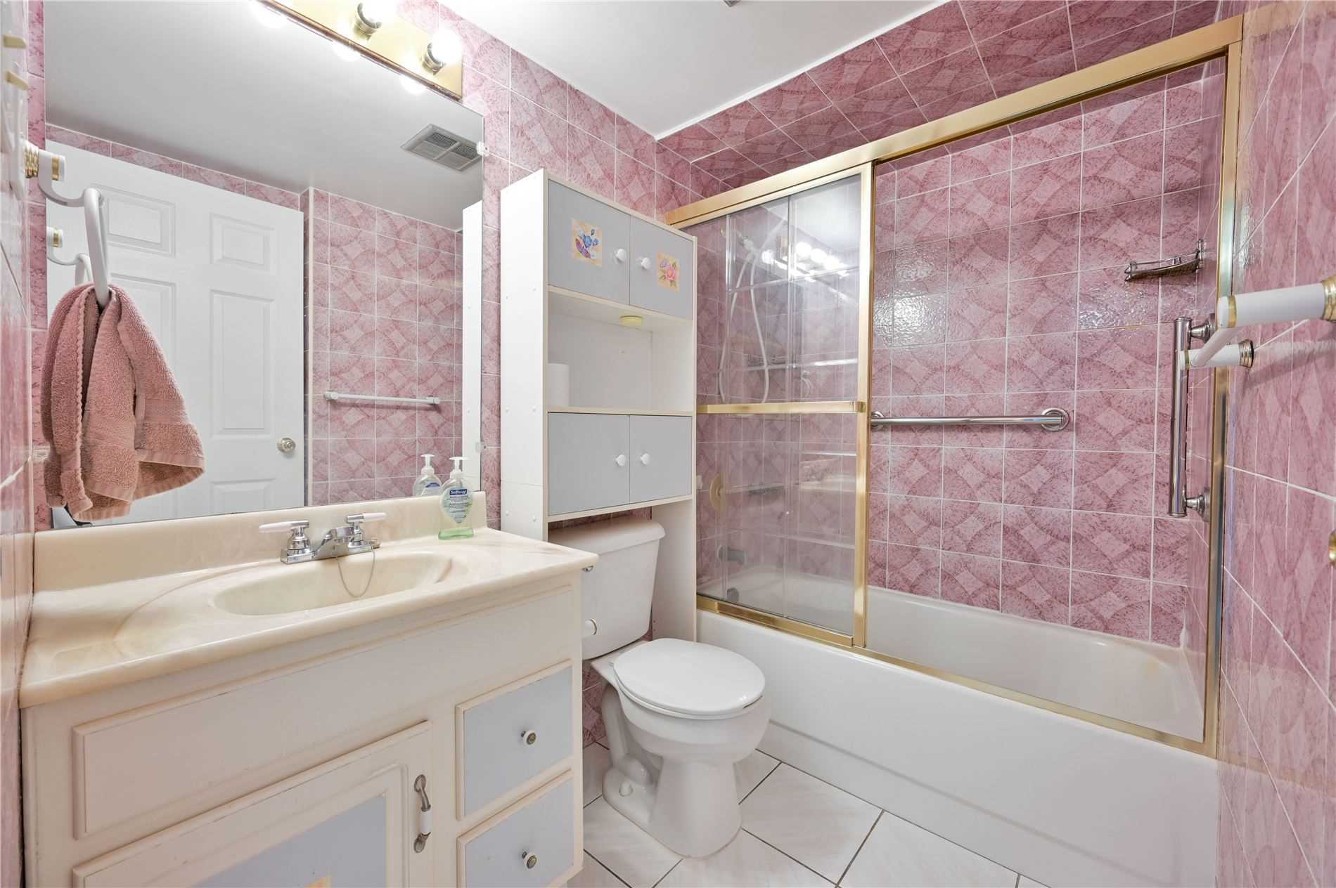 Listing W5921377 - Large Photo # 17