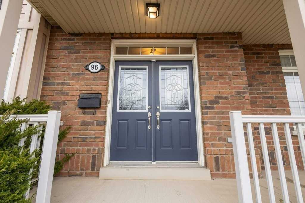Listing W5921713 - Large Photo # 2