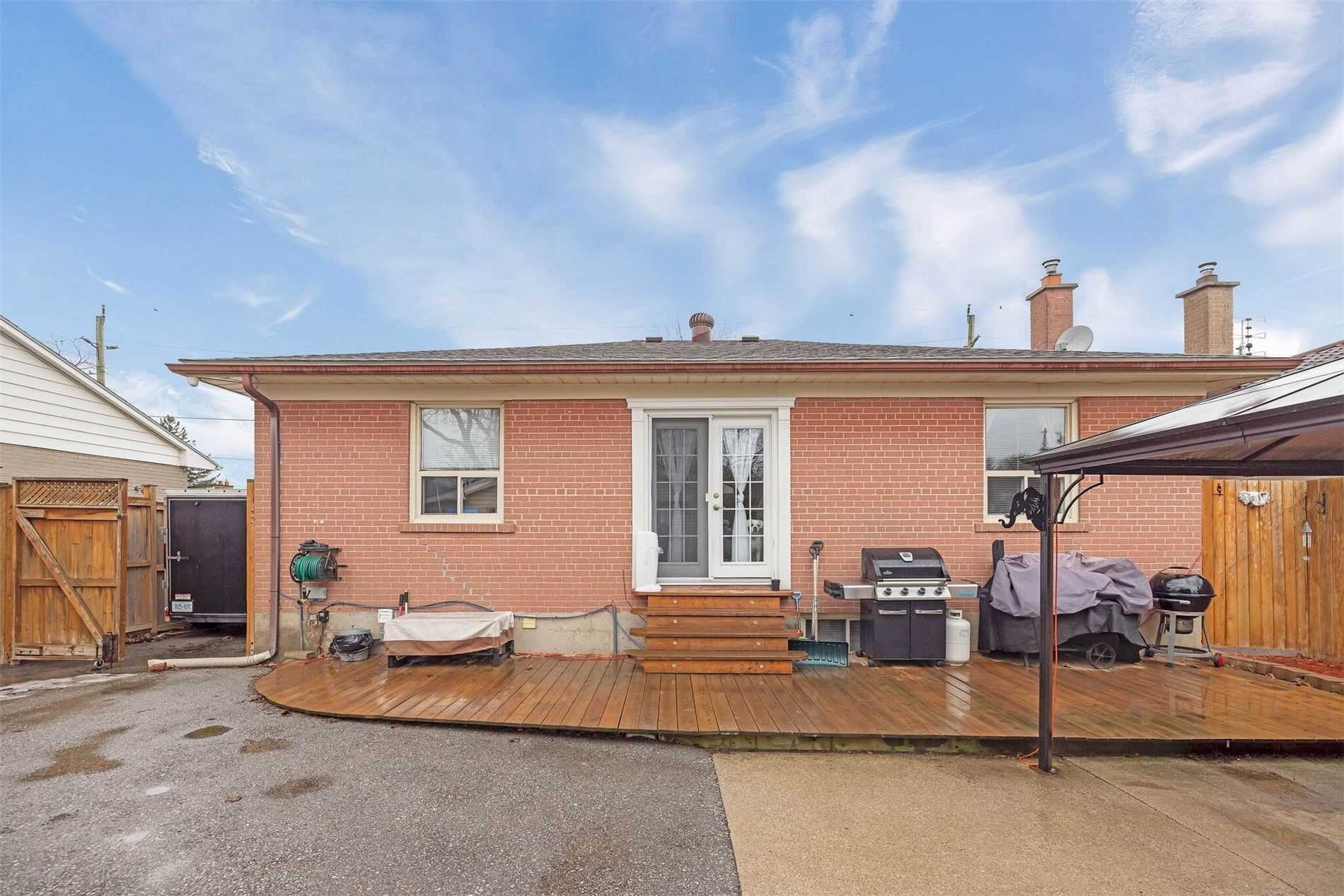 163 Prince Charles Dr