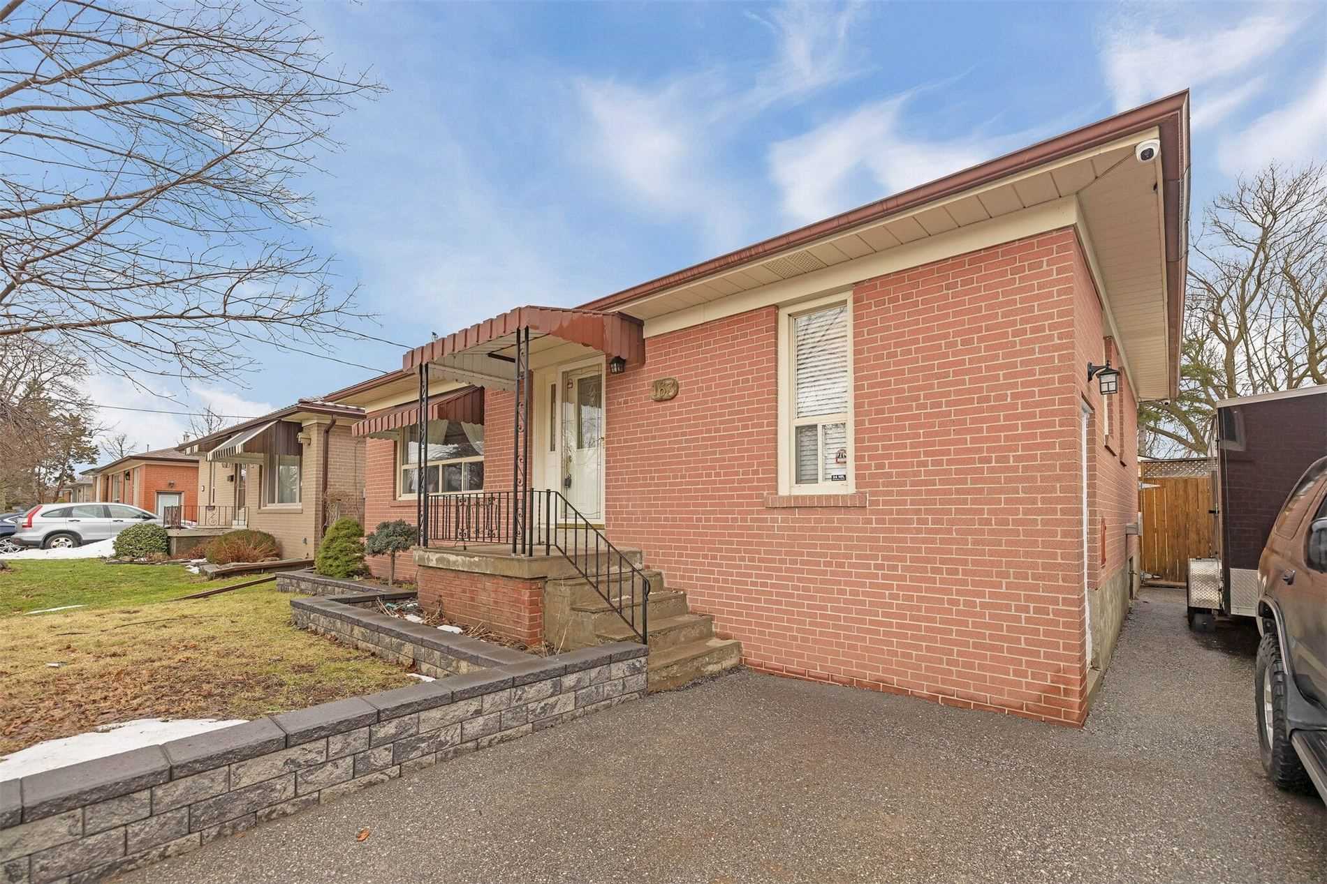 163 Prince Charles Dr