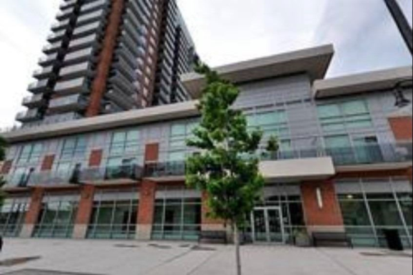215 Queen St E, Brampton