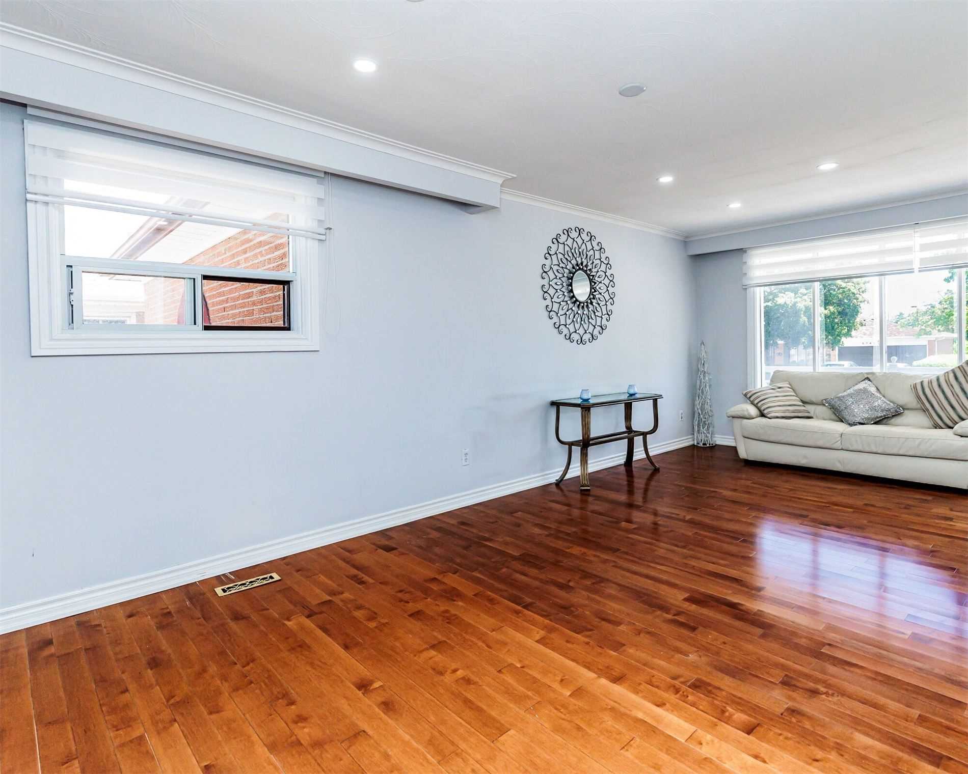 Listing W5922069 - Large Photo # 3