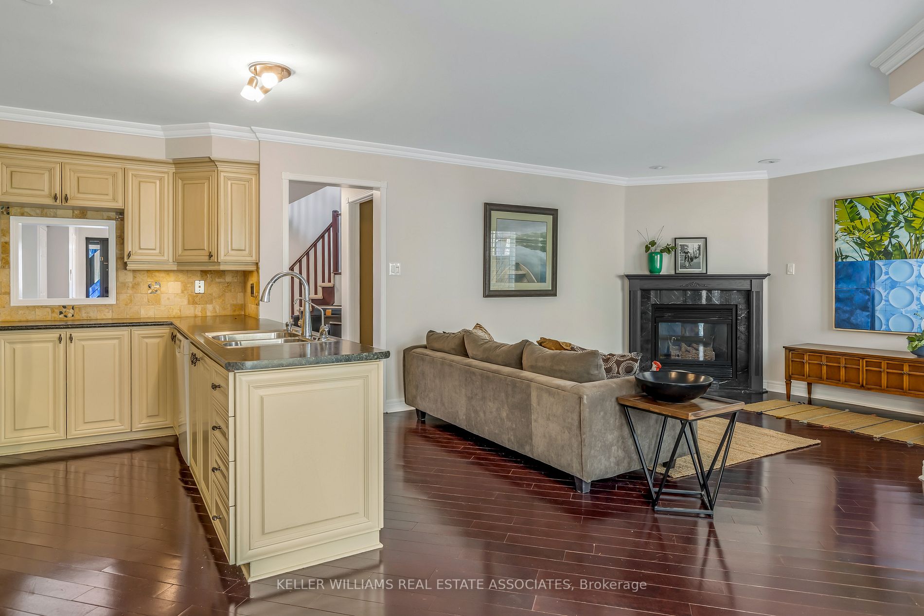 479 Turnberry Cres