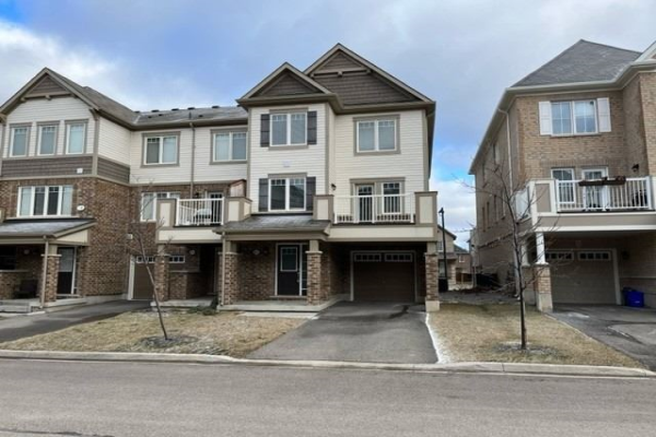 63 Bond Head Crt, Milton