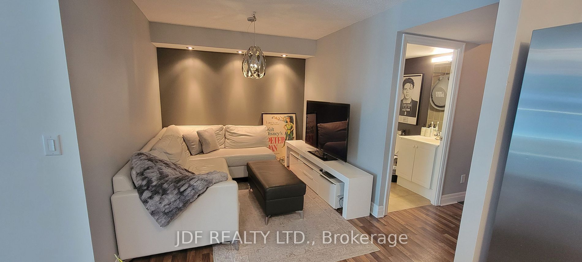 Listing W5922664 - Large Photo # 4