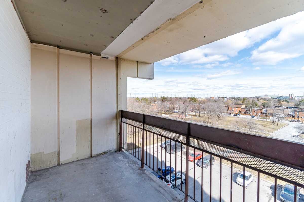 4673 Jane St, #621