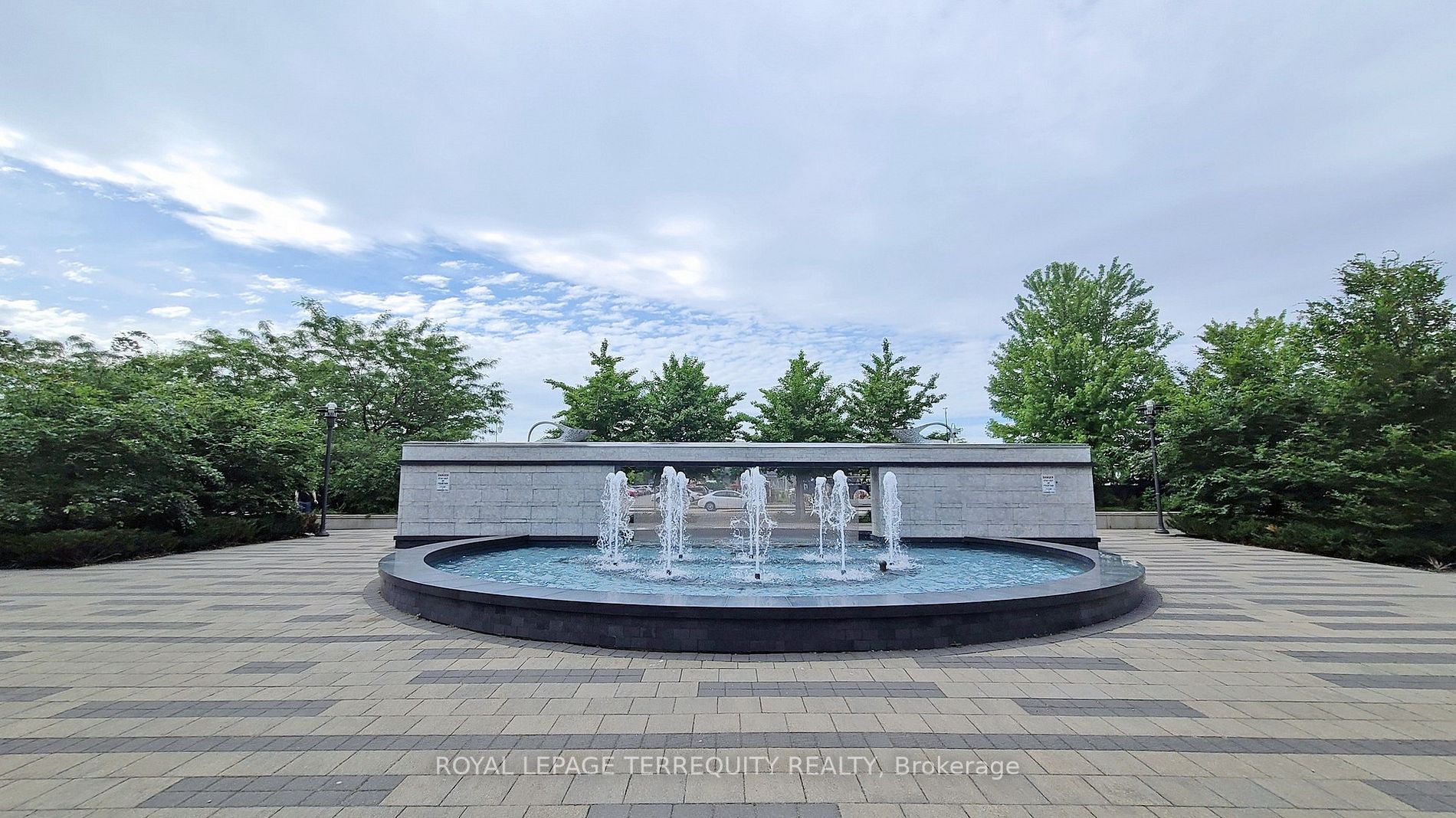Listing W5923104 - Large Photo # 4