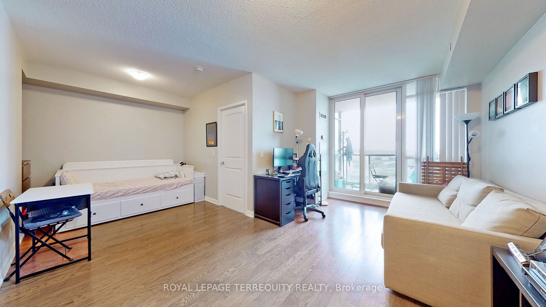 Listing W5923104 - Large Photo # 7