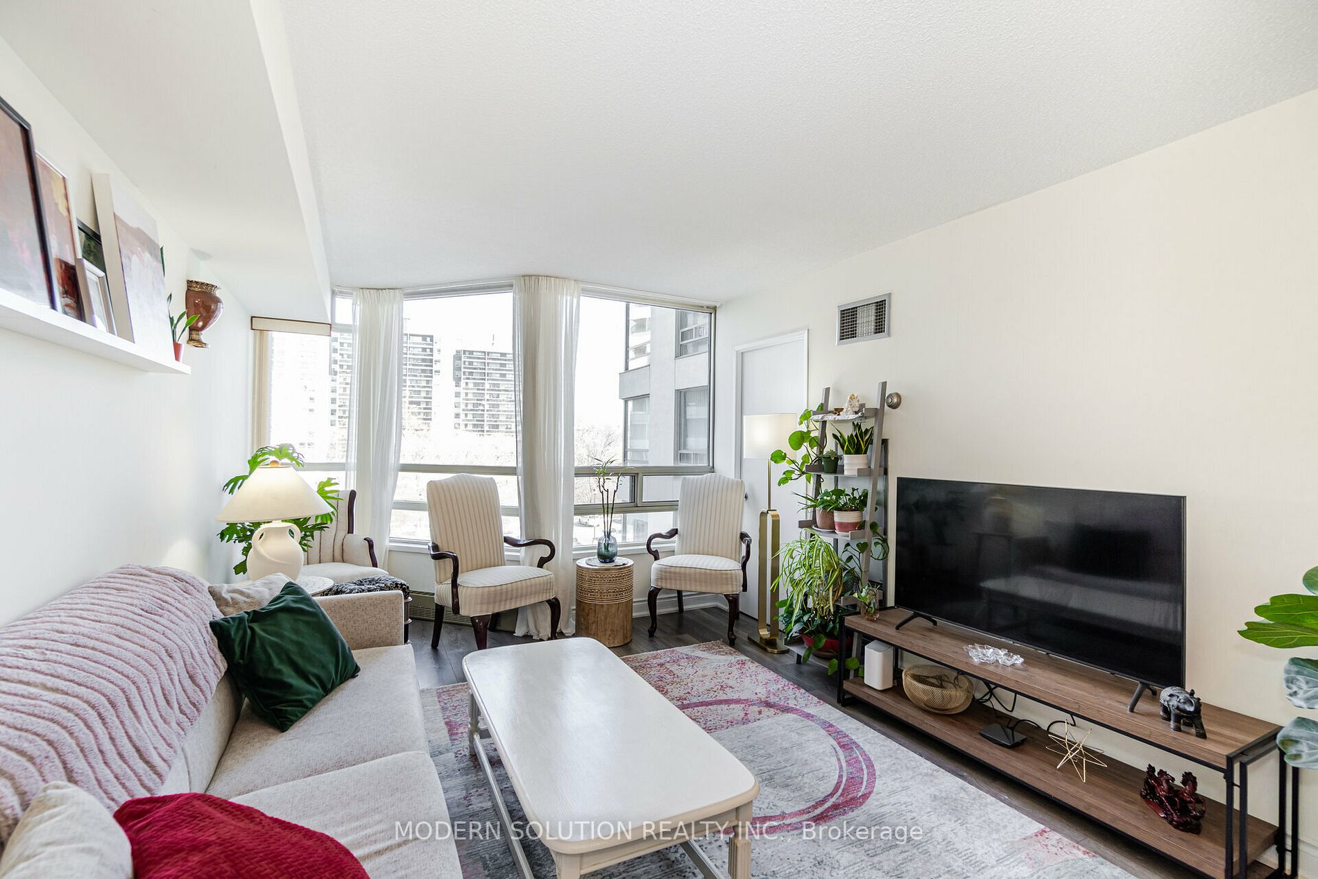 Listing W5923436 - Large Photo # 11