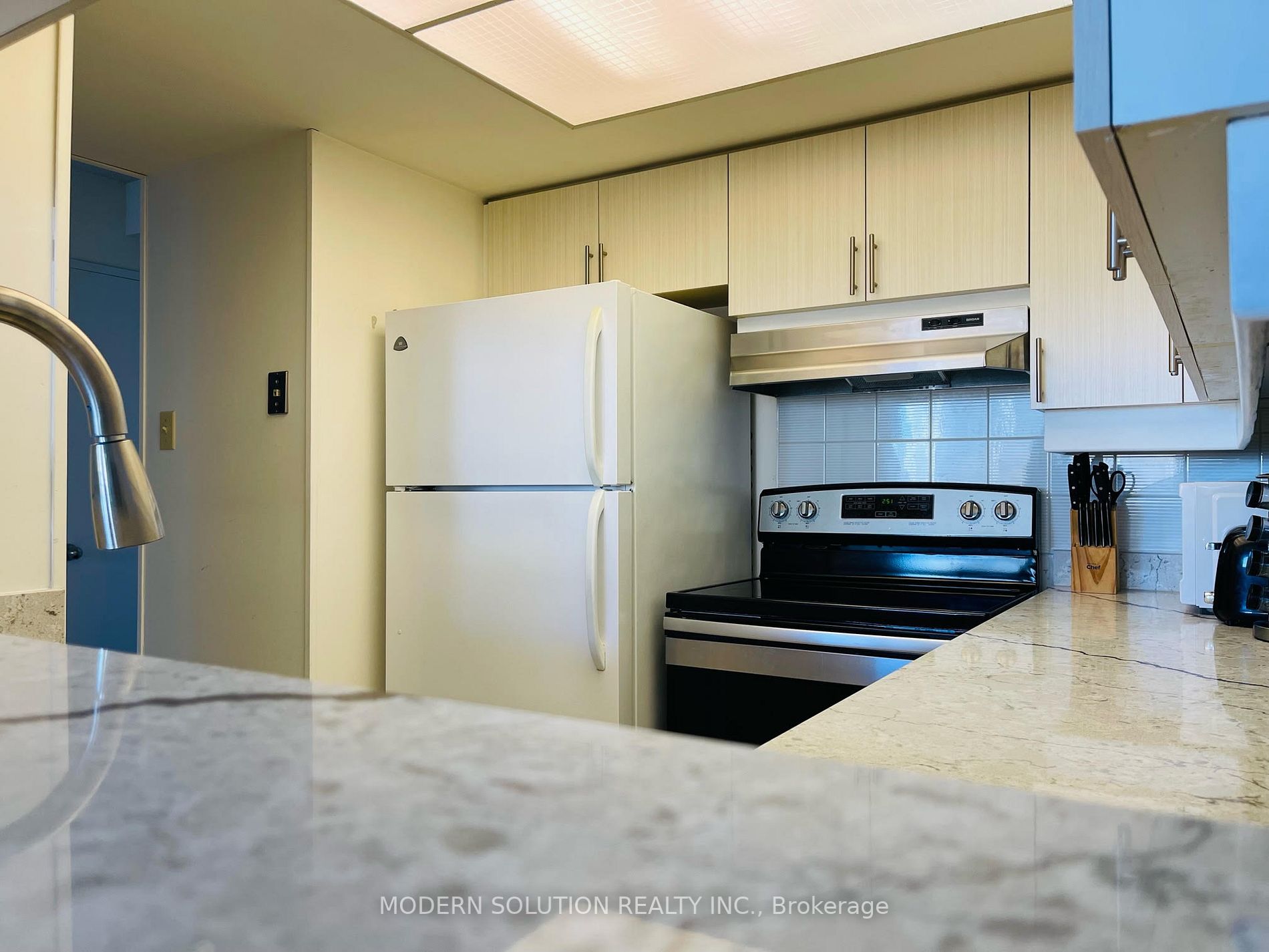Listing W5923436 - Large Photo # 14