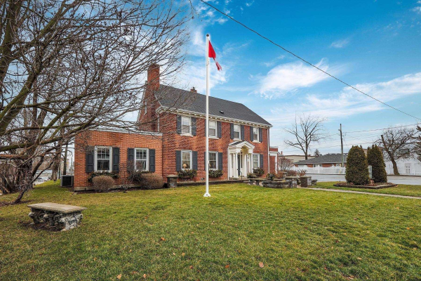 21 James* St, Milton