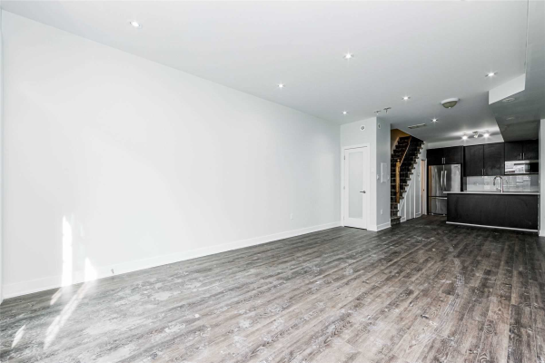 17 Powerhouse St, Toronto