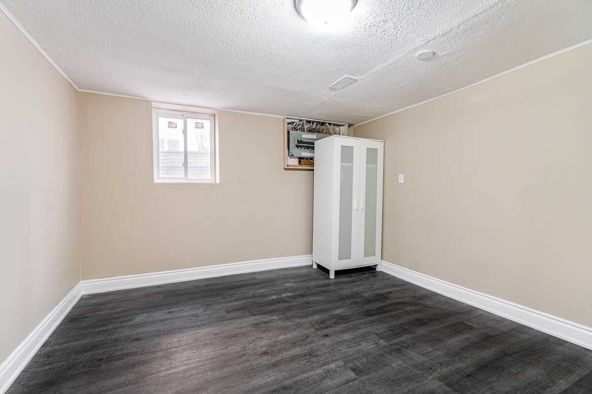 Listing W5925471 - Large Photo # 31