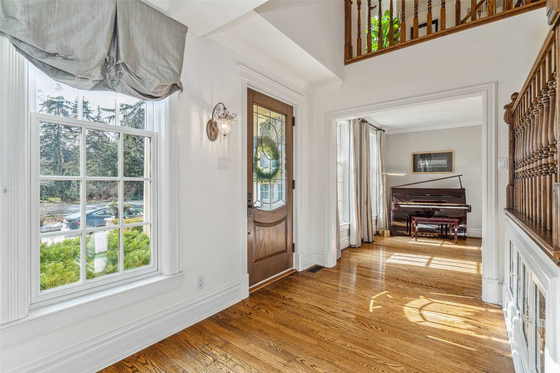317 Chartwell Rd