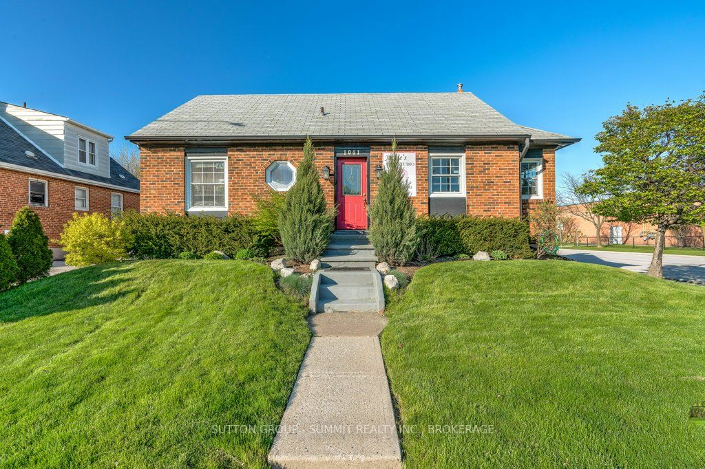 Listing W5925971 - Large Photo # 2