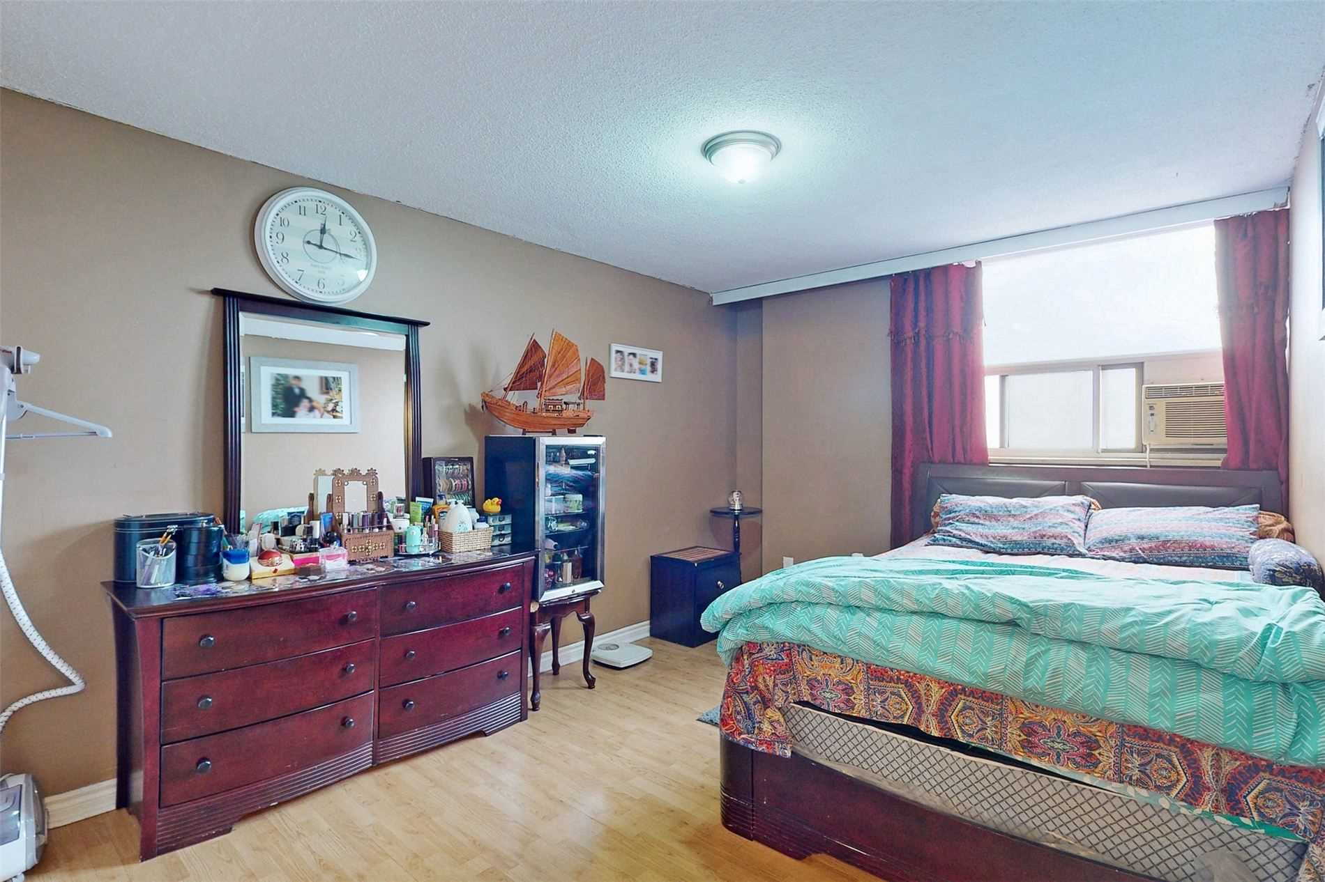 Listing W5926047 - Large Photo # 22
