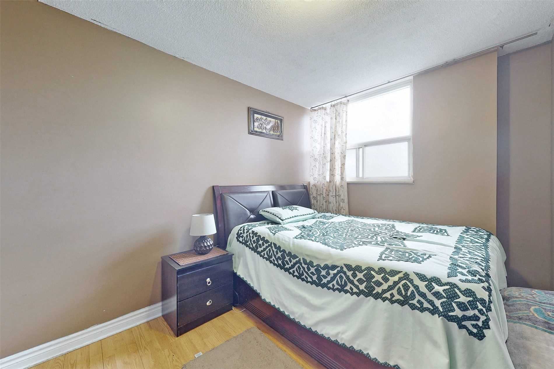 Listing W5926047 - Large Photo # 26
