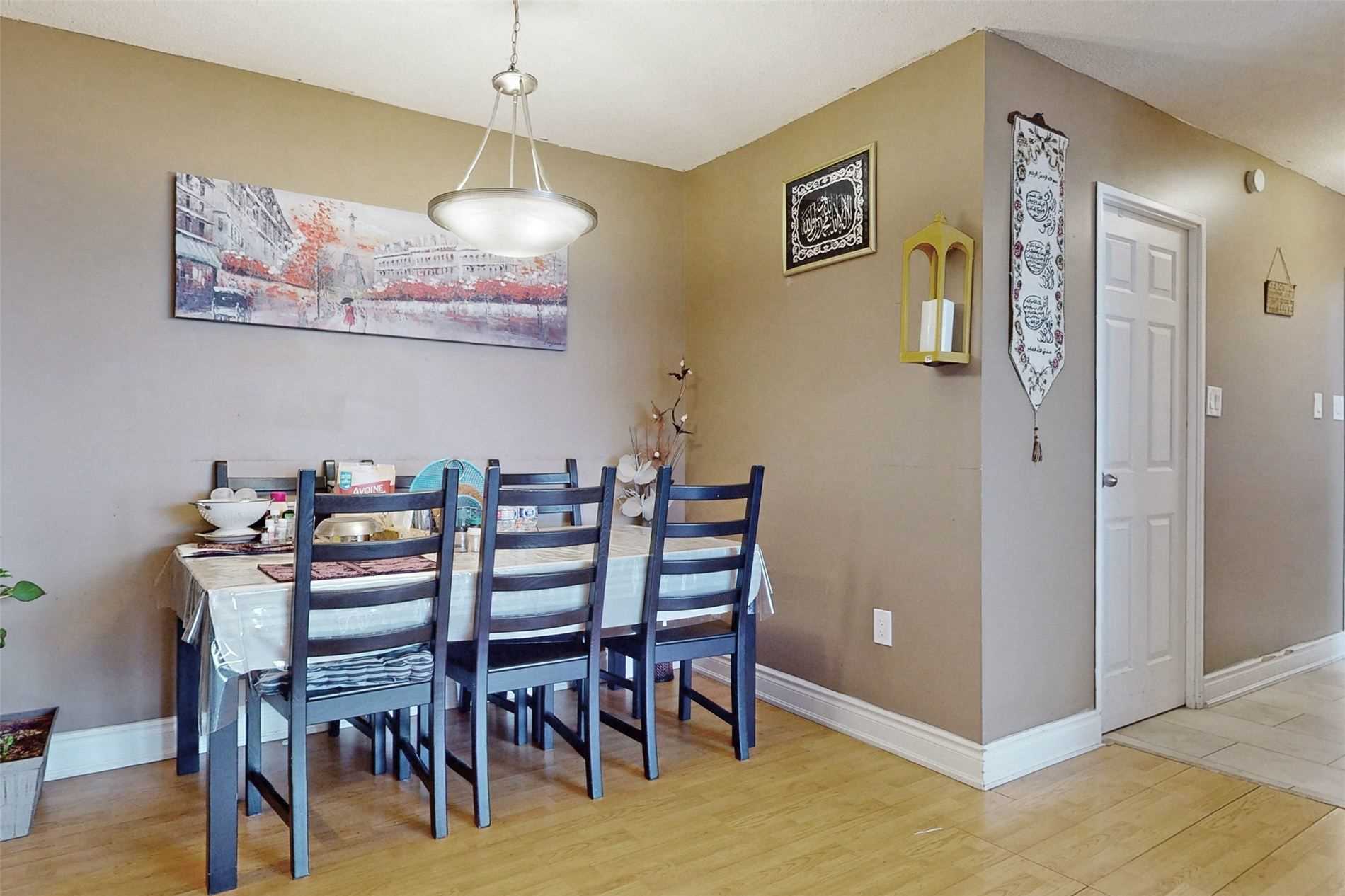 Listing W5926047 - Large Photo # 14
