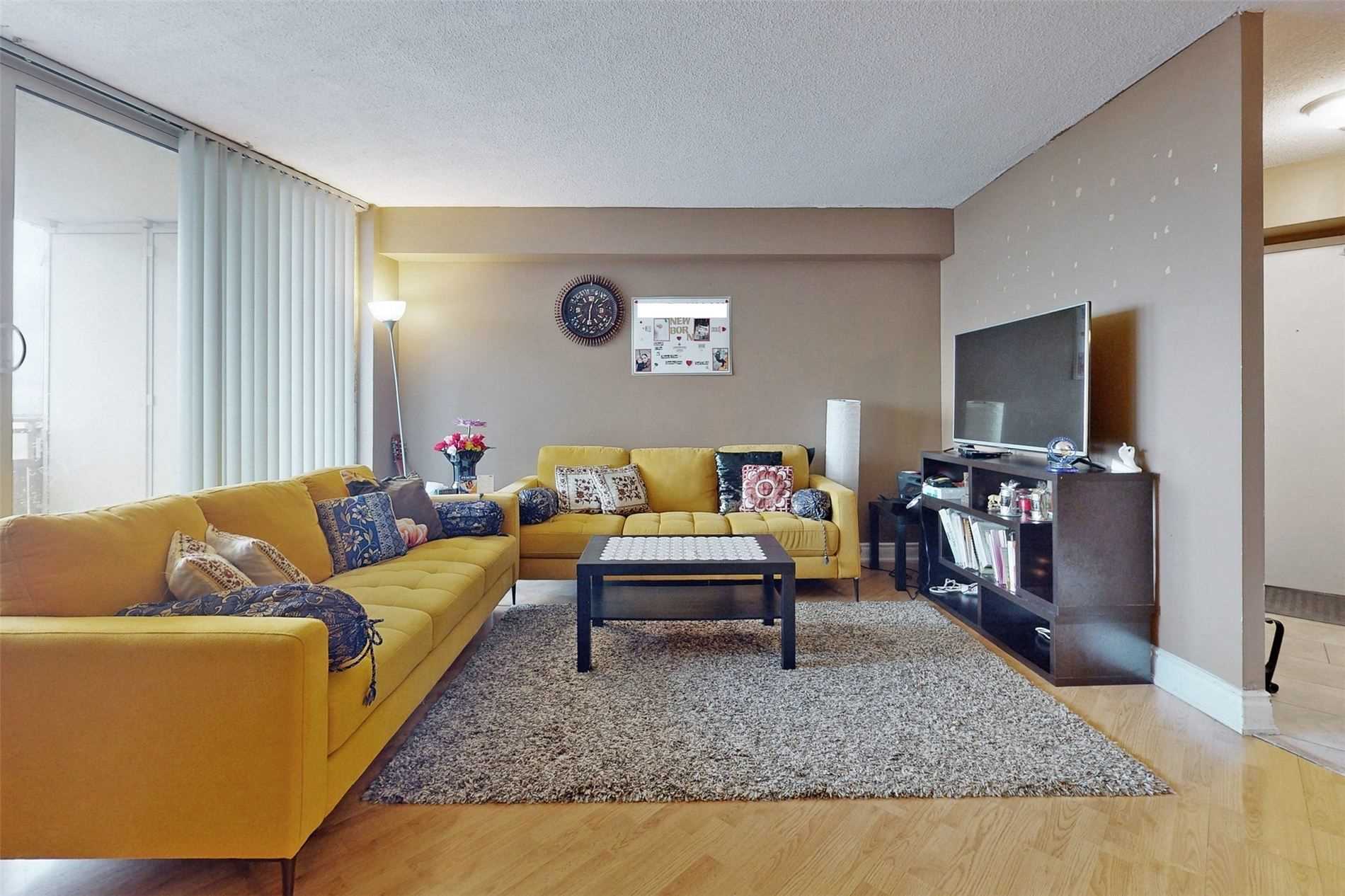 Listing W5926047 - Large Photo # 8