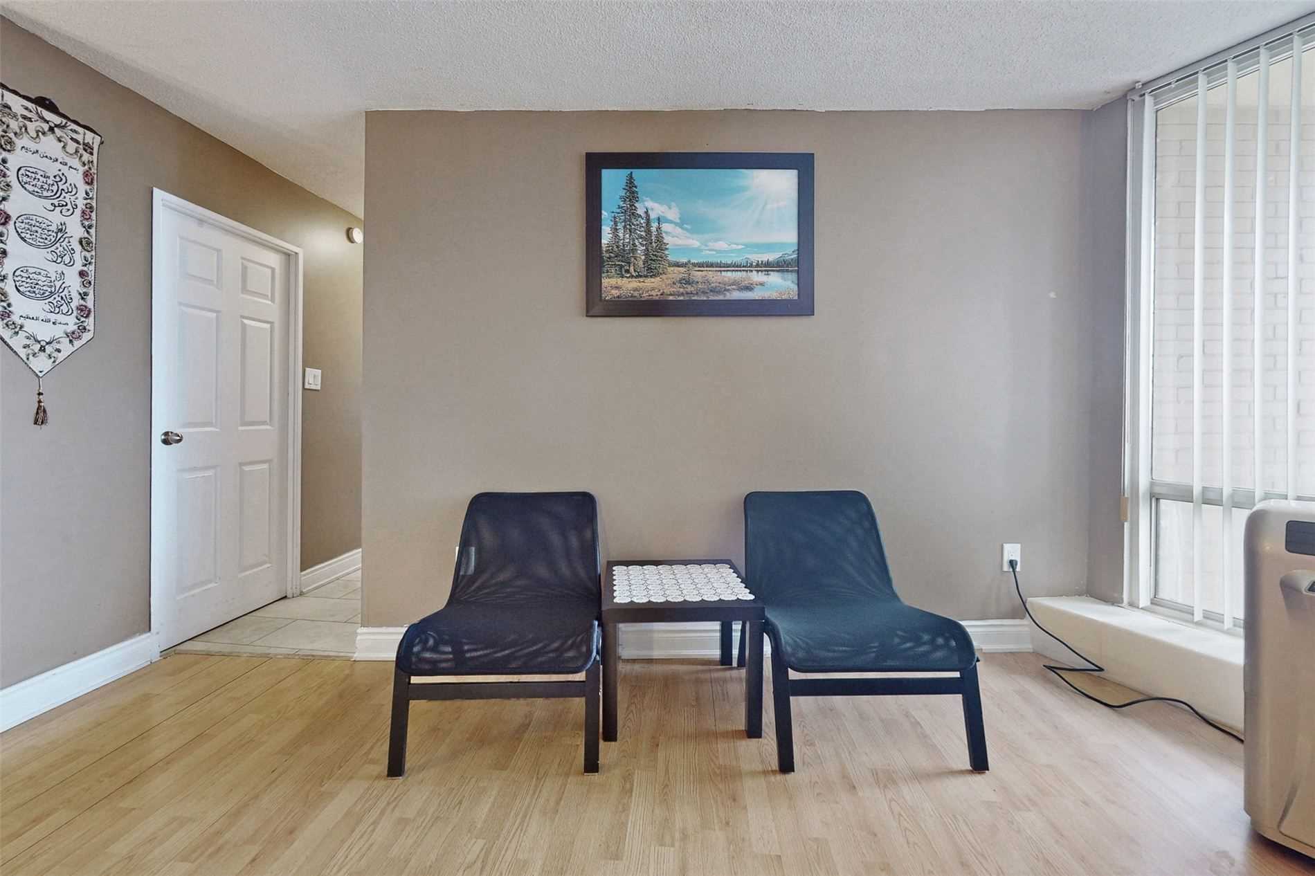 Listing W5926047 - Large Photo # 12
