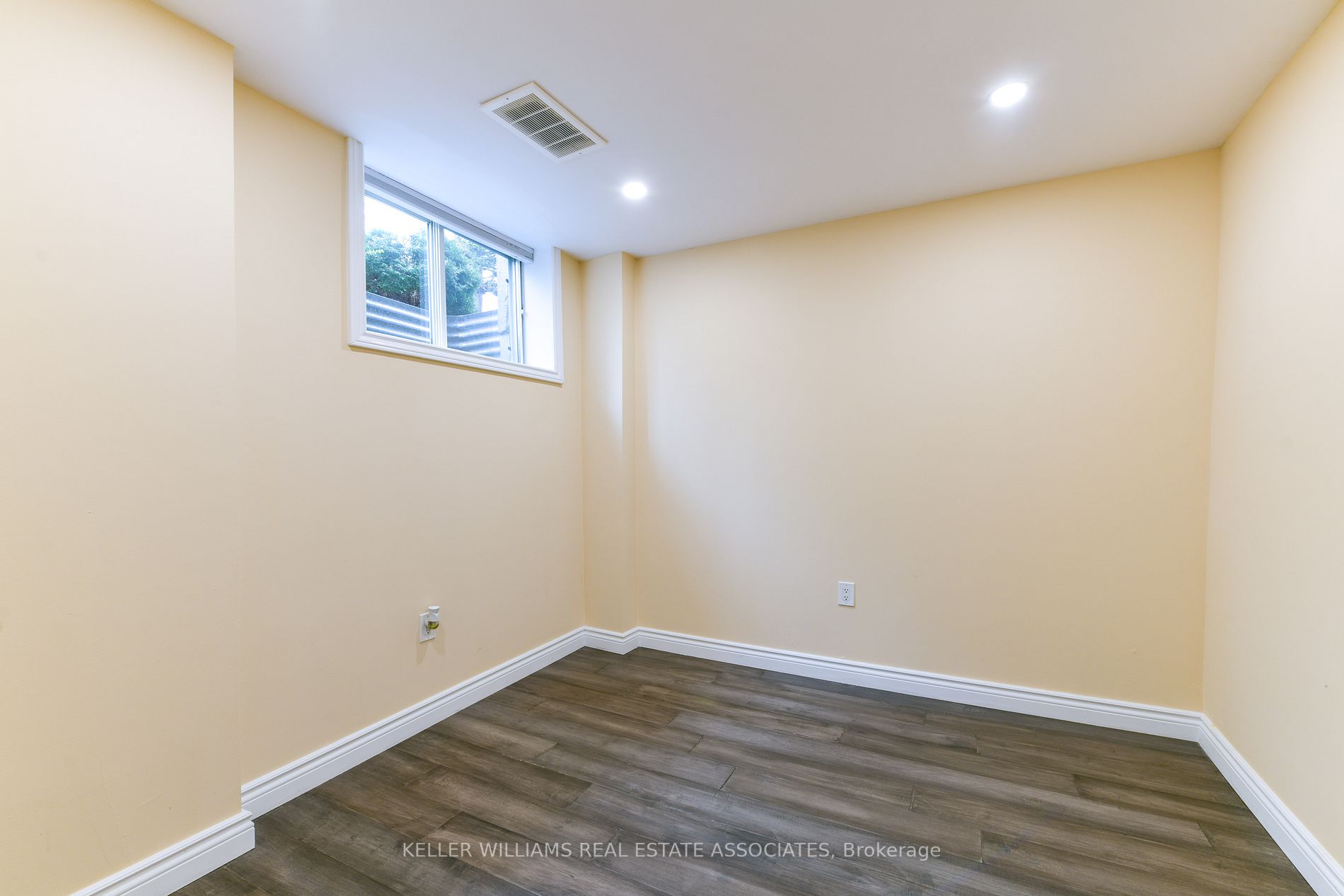 Listing W5926096 - Large Photo # 24