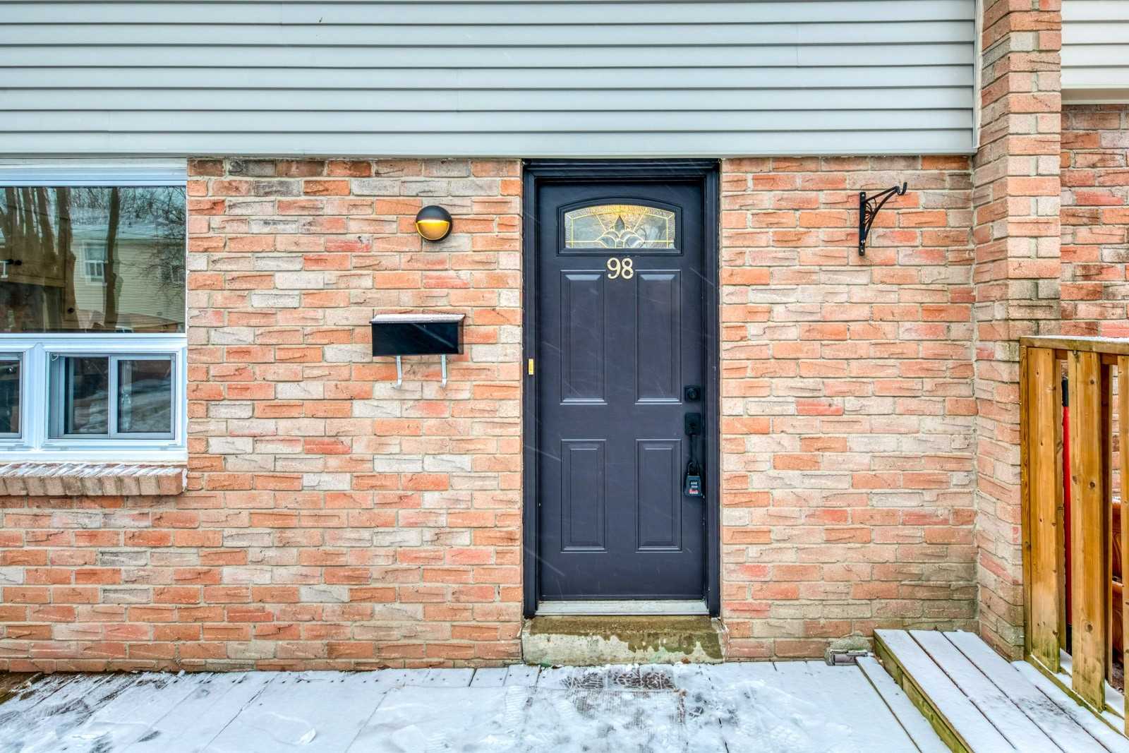Listing W5926403 - Large Photo # 2