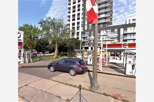 2451 Lakeshore Rd W, Oakville