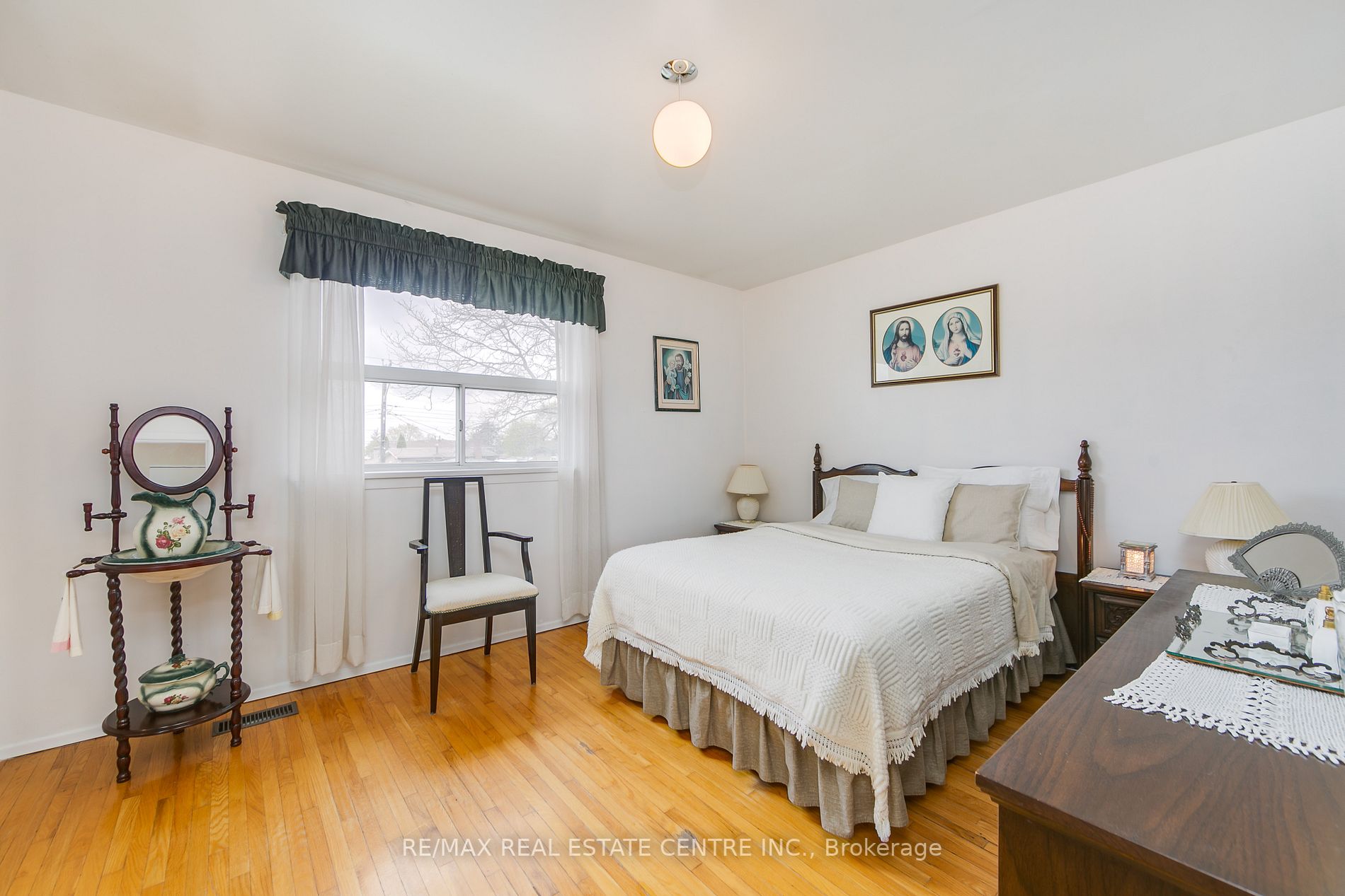 83 Hullmar Dr