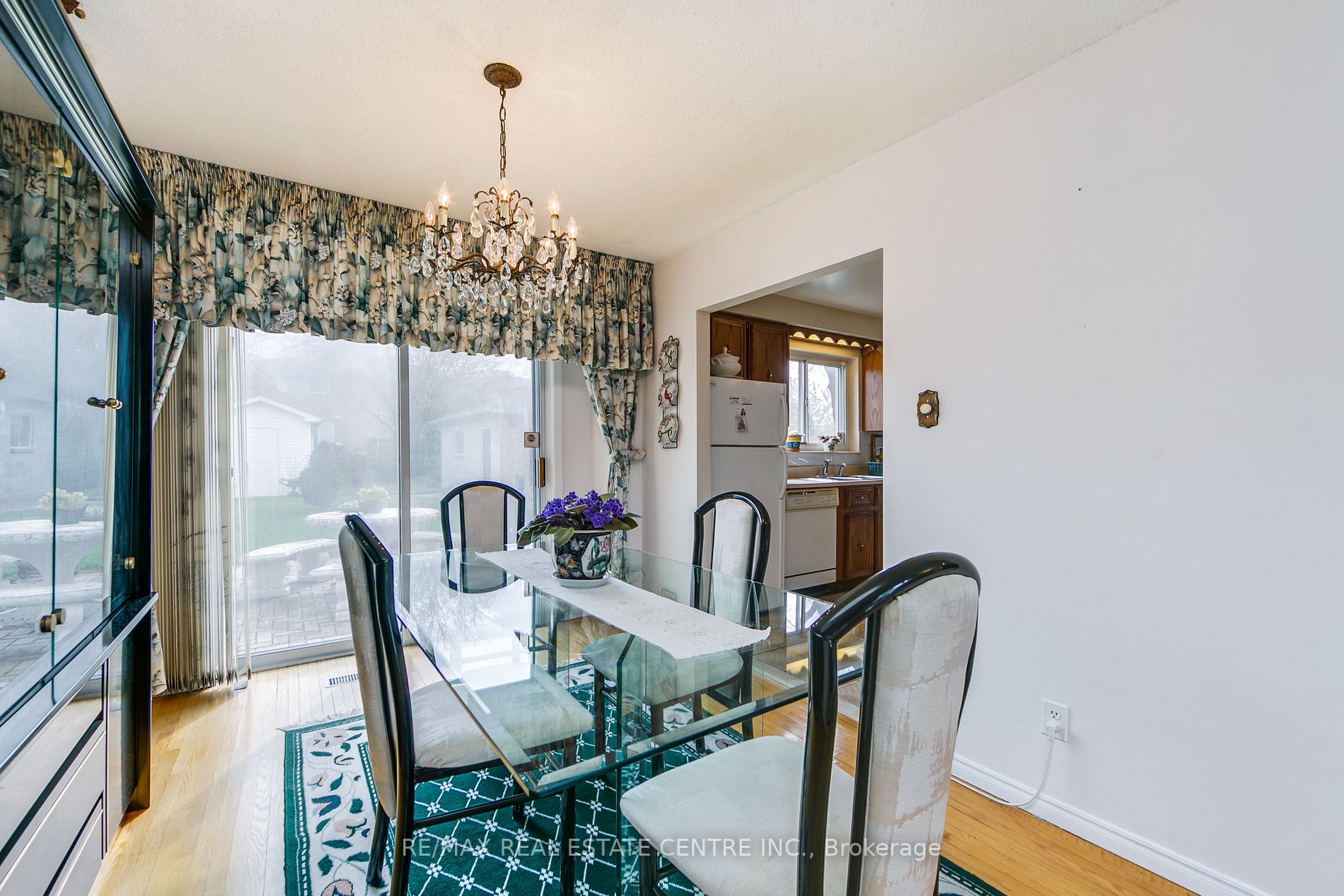 83 Hullmar Dr