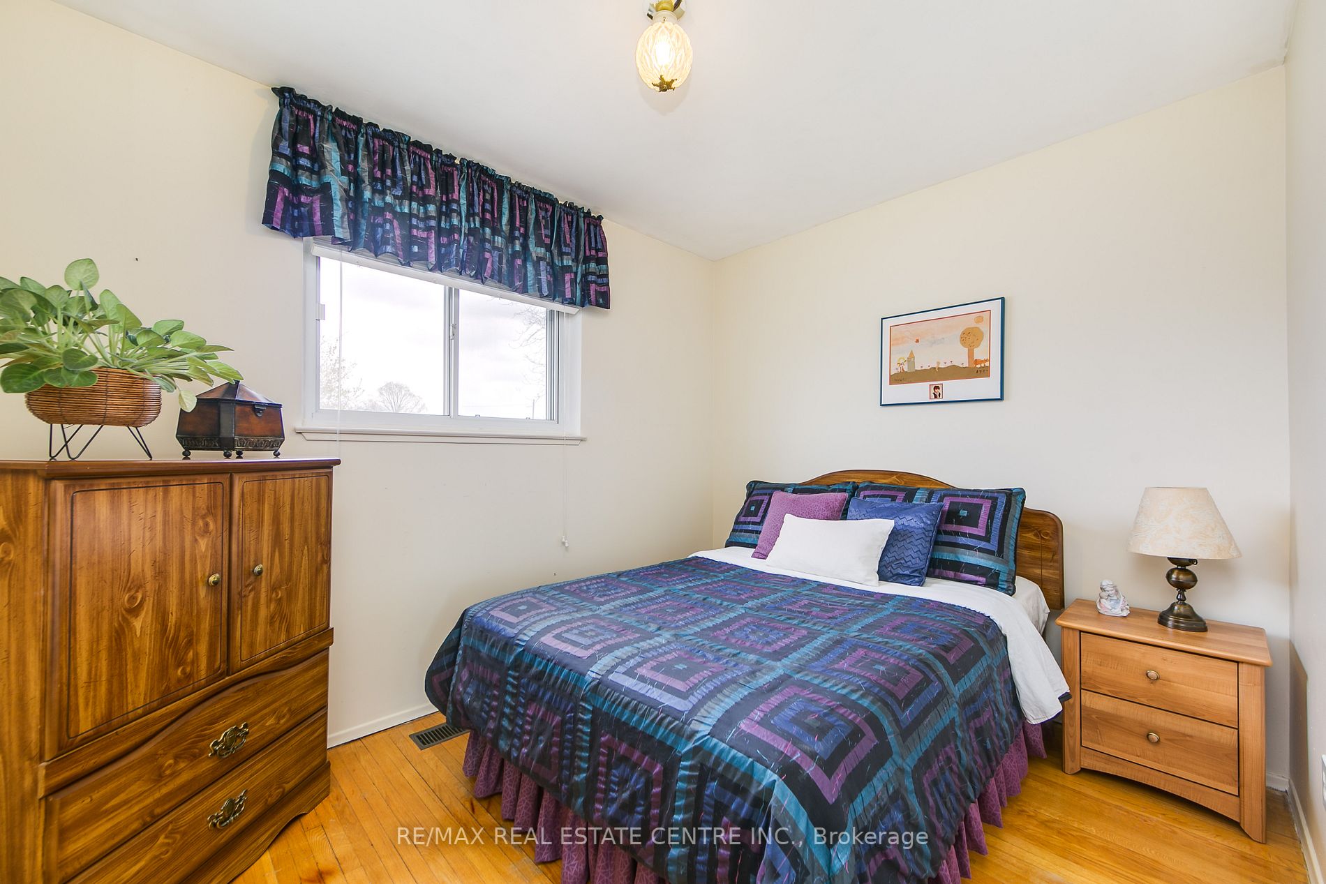 83 Hullmar Dr